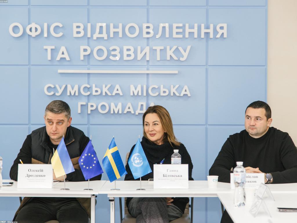 ការអភិវឌ្ឍសហគមន៍អនឡាញ: ការធ្វើឱ្យក្លឹបនិងវេទិកាគួរឱ្យស្និទស្នាល